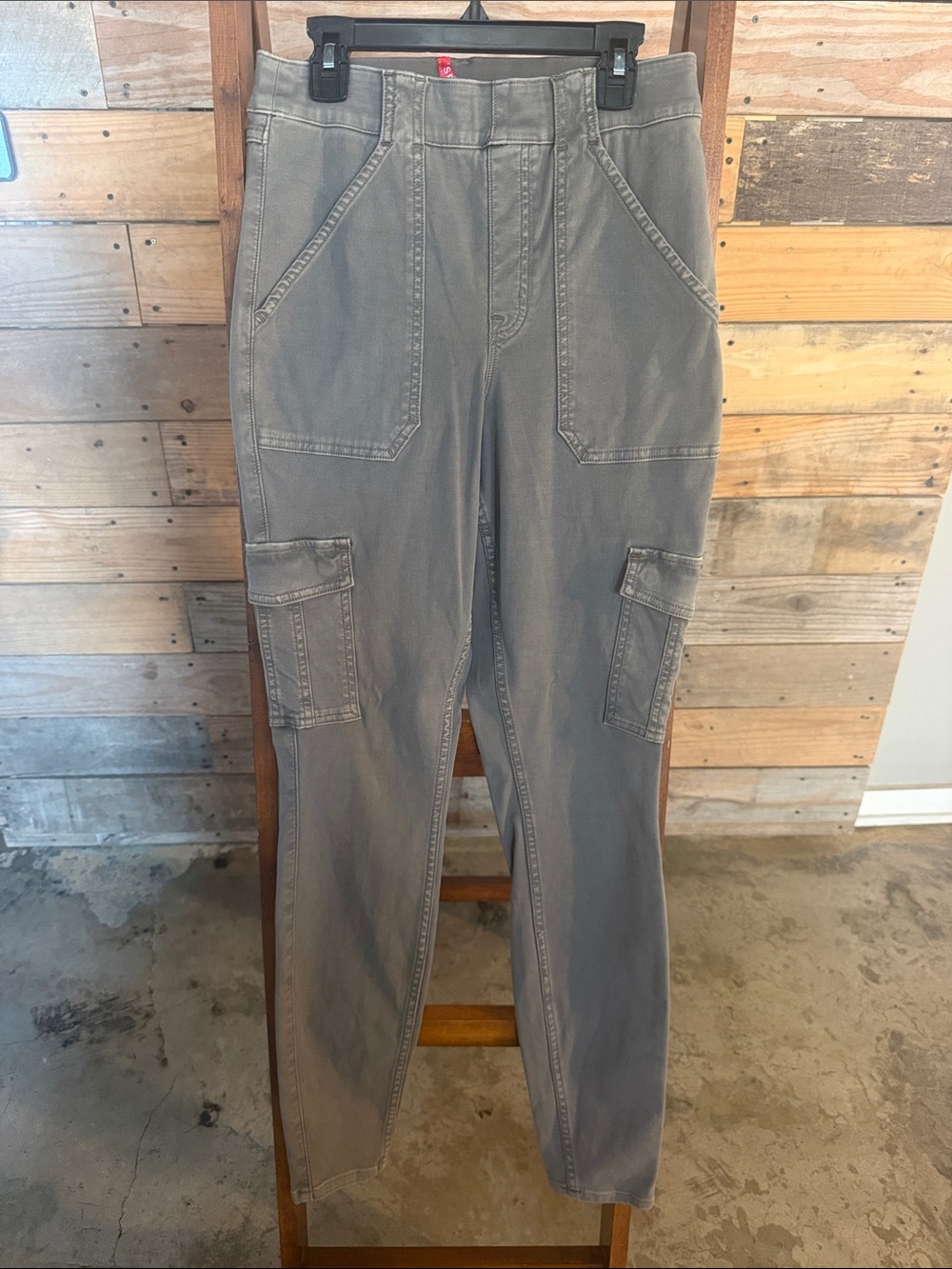 SPANX Men's Light Gray Cargo Pants with Utility Pockets